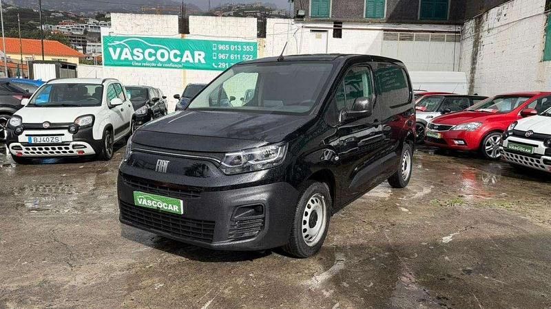 Usado Fiat Doblò 105 HP (77 kW) 2024 Preto Monovolume