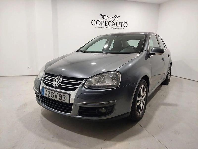 Cinzento Usado 2008 VW Jetta Sedan | € 8.490 (Preço elevado) - Imagem 1/4