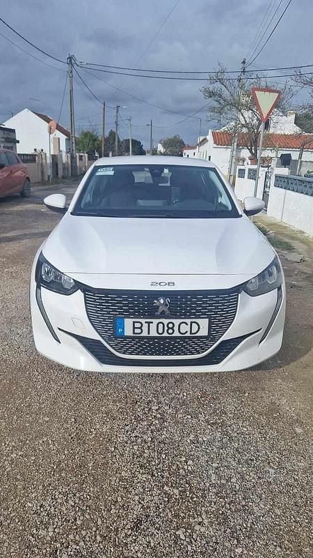 Branco Usado 2021 Peugeot e-208 Citadino | € 15.500 (Preço justo) - Imagem 1/4