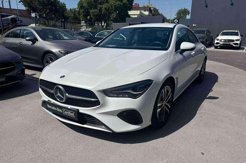 Branco Usado 2024 Mercedes 180 Sedan | € 39.900 (Bom preço) - Imagem 1/4