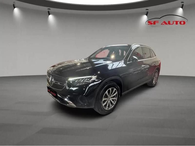 Usado Mercedes GLC220 Advanced 197 HP (144 kW) 2024 Preto SUV