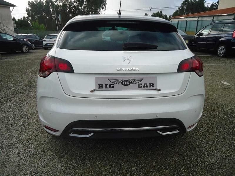Usado Citroën DS4 200 HP (147 kW) 2011 Branco Citadino