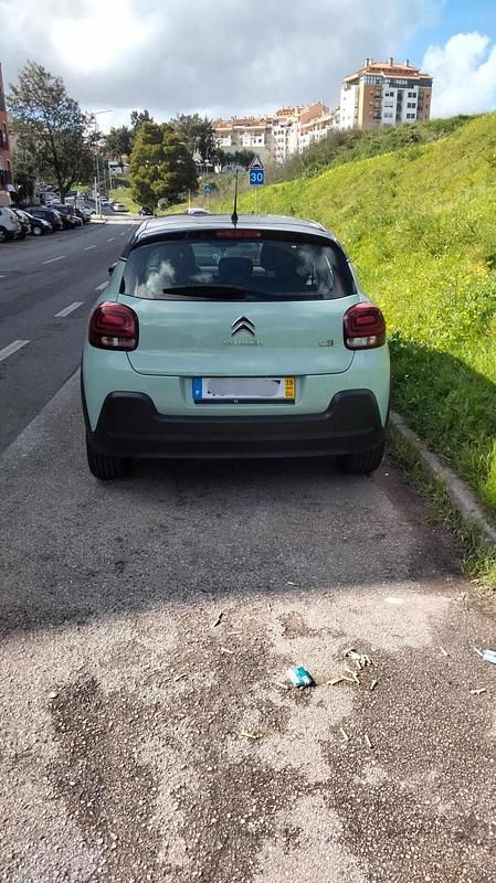 Usado Citroën C3 82 HP (60 kW) 2019 Verde Citadino