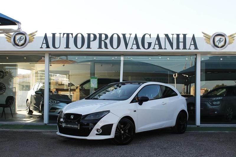Branco Usado 2010 Seat Ibiza FR Citadino | € 12.900 (Preço elevado) - Imagem 1/4
