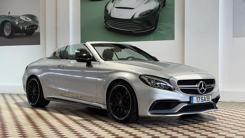 Cinza Usado 2016 Mercedes C63 AMG AMG Cabrios | € 69.000 - Imagem 1/4