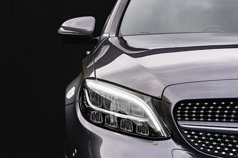 Usado Mercedes C220 194 HP (142 kW) 2019 Cinza Sedan