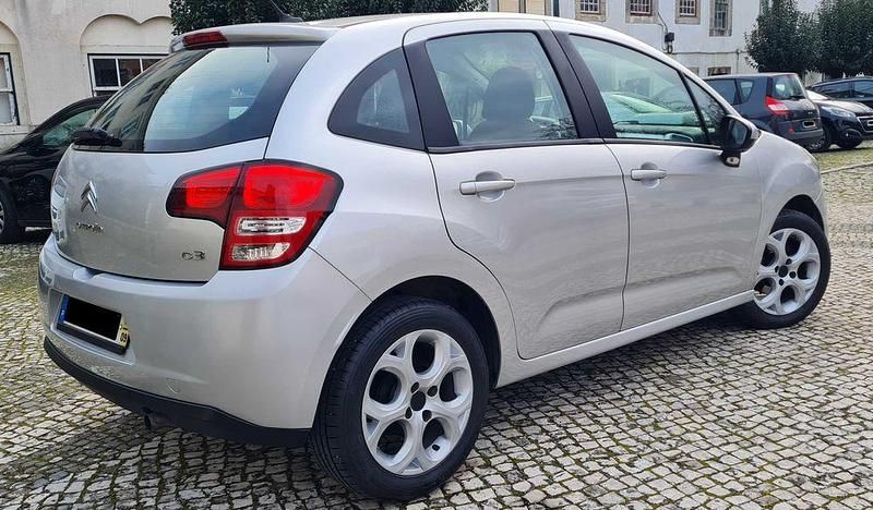 Usado Citroën C3 70 HP (51 kW) 2010 Sedan