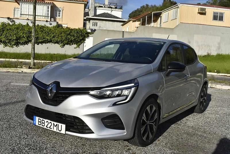 Usado Renault Clio V 91 HP (66 kW) 2023 Cinzento Citadino