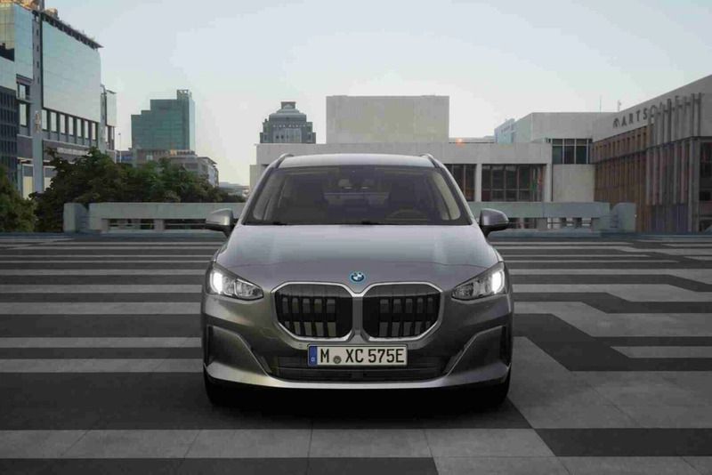 Cinzento Novo 2025 BMW 225 Performance Monovolume | € 47.900 (Preço elevado) - Imagem 1/4
