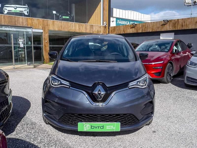 Usado Renault Zoe Evolution 79 kW (108 HP) 2022 Cinza Citadino