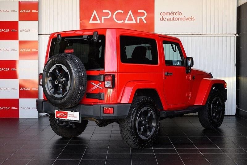 Usado Jeep Wrangler Sport 200 HP (147 kW) 2015 Vermelho SUV
