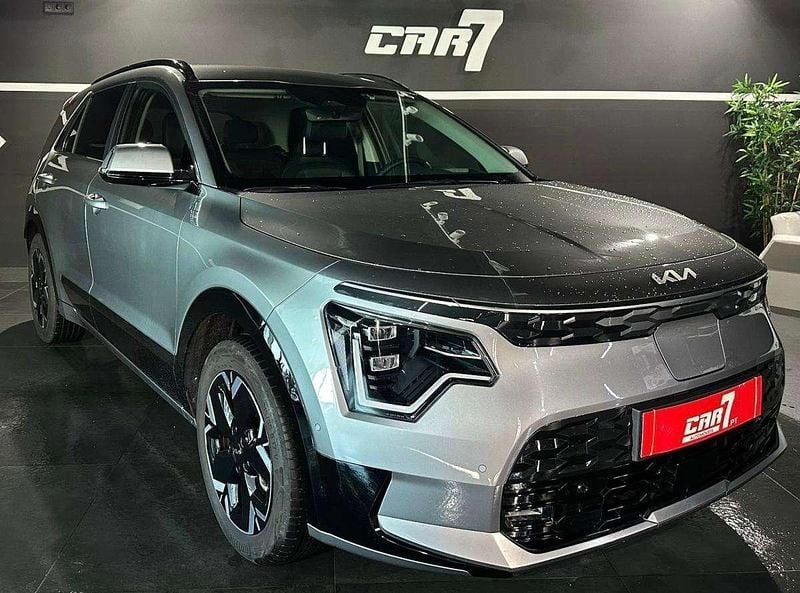 Usado Kia e-Niro 150 kW (204 HP) 2024 Cinza SUV