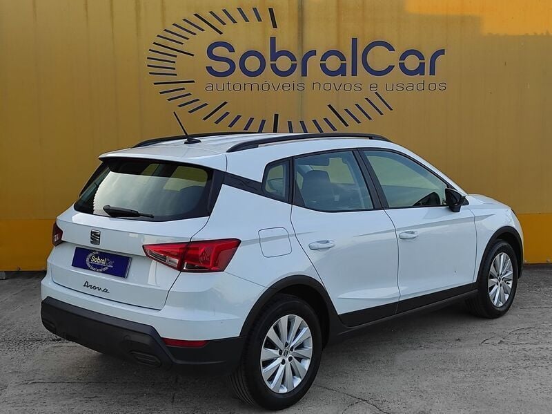 Branco Usado 2022 Seat Arona Style SUV | € 17.500 (Preço justo) - Imagem 1/4