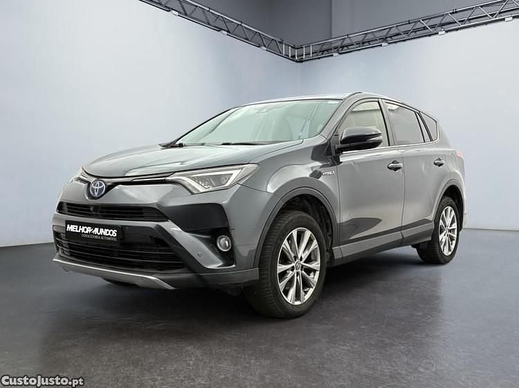 Cinza Usado 2017 Toyota RAV4 Hybrid Lounge SUV | € 24.990 (Preço justo) - Imagem 1/1