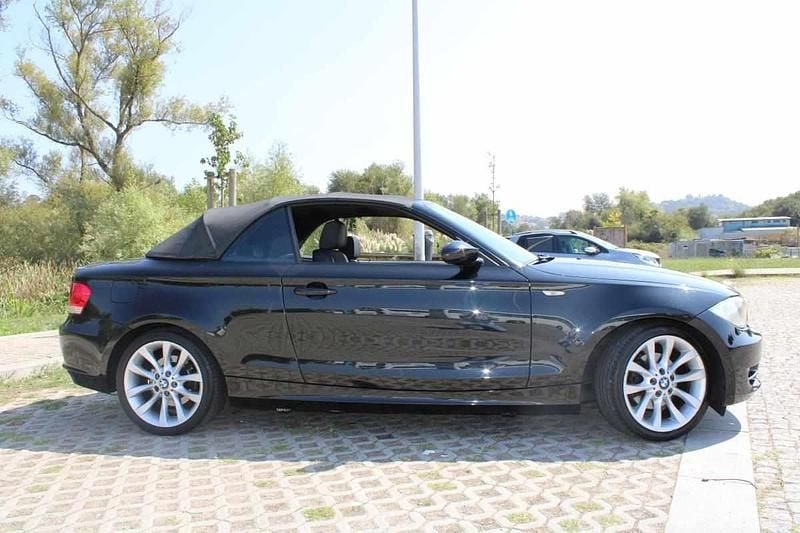 Usado BMW 120 177 HP (130 kW) 2008 Preto Citadino