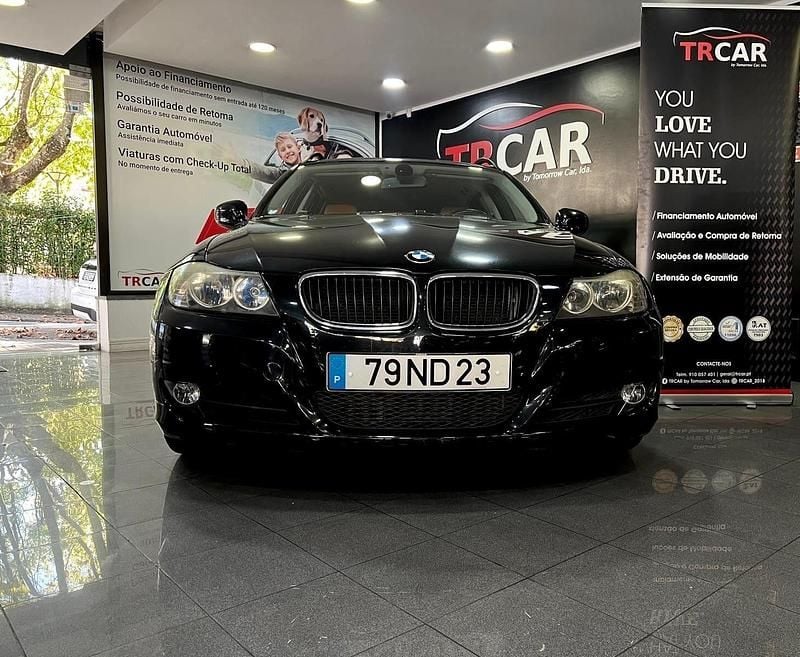 Preto Usado 2009 BMW 320 Sport Line Carrinha | € 8.990 (Preço justo) - Imagem 1/4