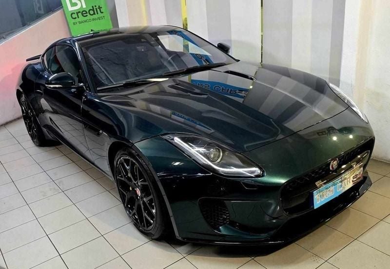 Verde Usado 2019 Jaguar F-Type Coupé | € 59.450 - Imagem 1/4