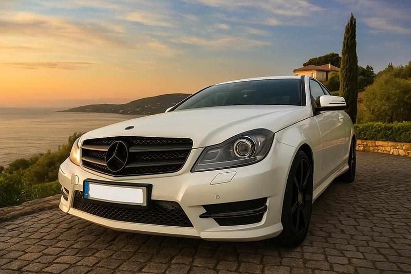 Branco Usado 2011 Mercedes C250 Coupé | € 16.990 (Bom preço) - Imagem 1/4