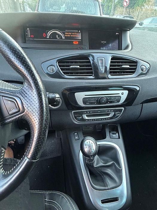 Usado 2016 Renault Scénic III Bose Edition Monovolume | € 4.500 - Imagem 1/4