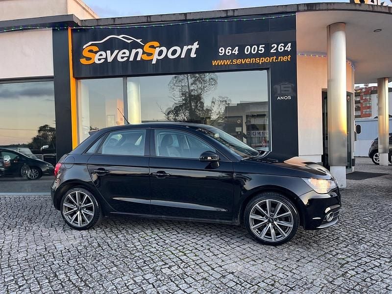 Usado Audi A1 Business 86 HP (63 kW) 2012 Preto Citadino