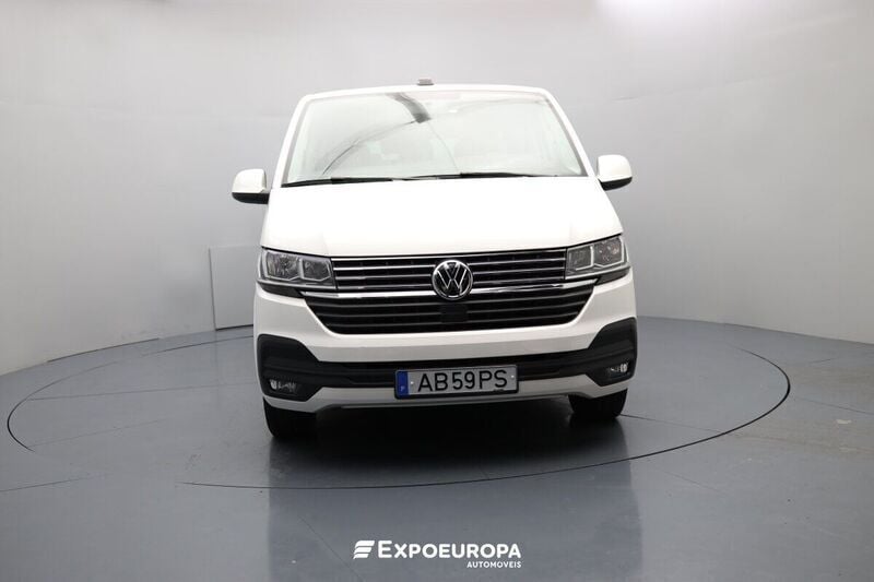 Branco Usado 2020 VW Caravelle Comfortline Monovolume | € 36.990 - Imagem 1/4