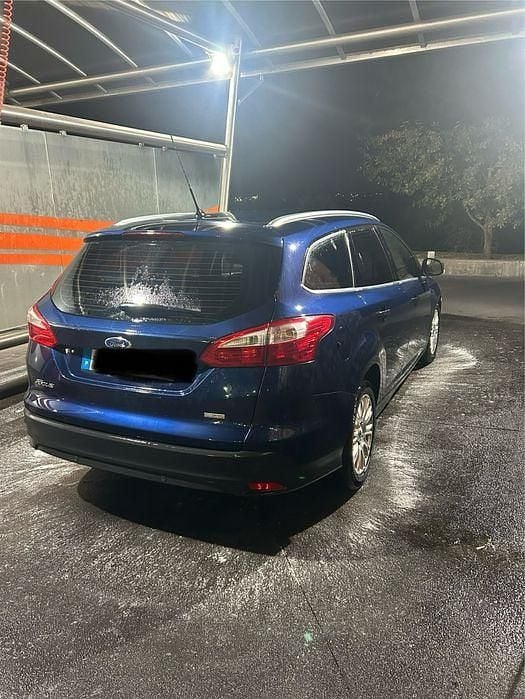 Usado Ford Focus 95 HP (69 kW) 2011 Sedan