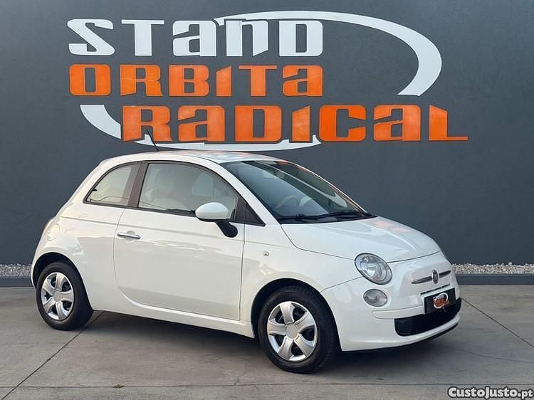 Branco Usado 2010 Fiat 500 Lounge Citadino | € 7.450 - Imagem 1/1