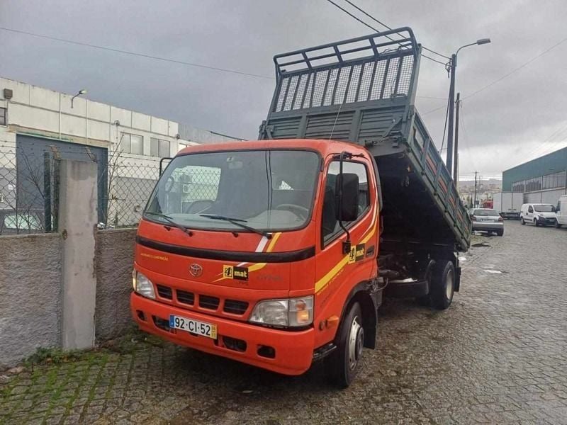 Vermelho Usado 2006 Toyota Dyna Pickup | € 18.000 - Imagem 1/4