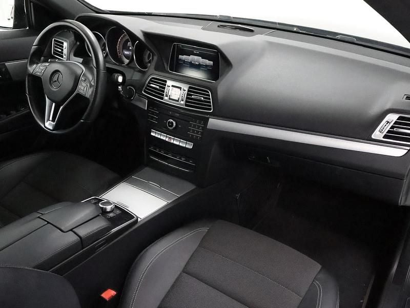 Usado Mercedes E250 204 HP (150 kW) 2015 Preto Cabrios