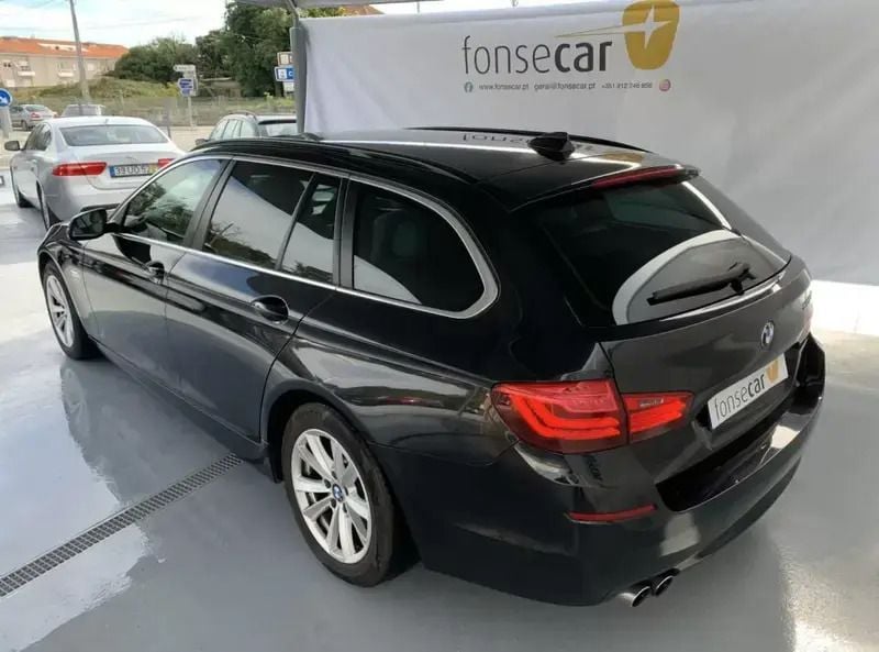 Usado BMW 520 Luxury Line 190 HP (139 kW) 2015 Preto Carrinha