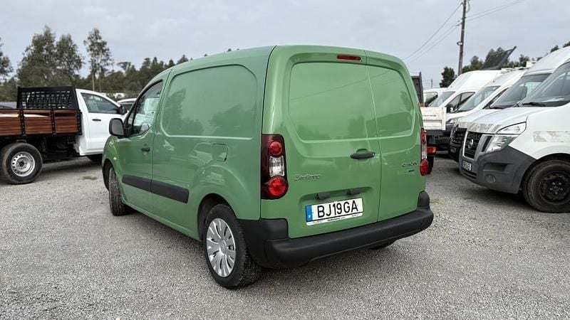 Usado Citroën Berlingo 75 HP (55 kW) 2016 Verde Monovolume