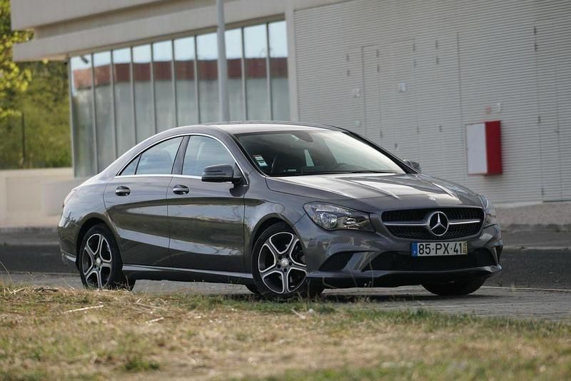 Usado 2015 Mercedes CLA180 Urban Sedan | € 16.500 (Super Preço) - Imagem 1/4