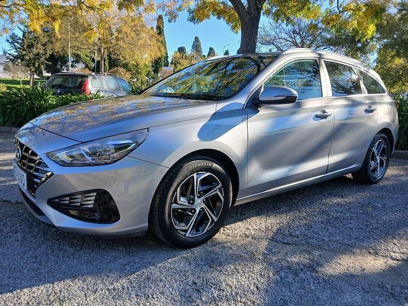 Usado Hyundai i30 Style 120 HP (88 kW) 2022 Cinza Carrinha