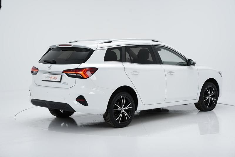 Usado MG MG5 EV Luxury 114 kW (156 HP) 2023 Branco Carrinha