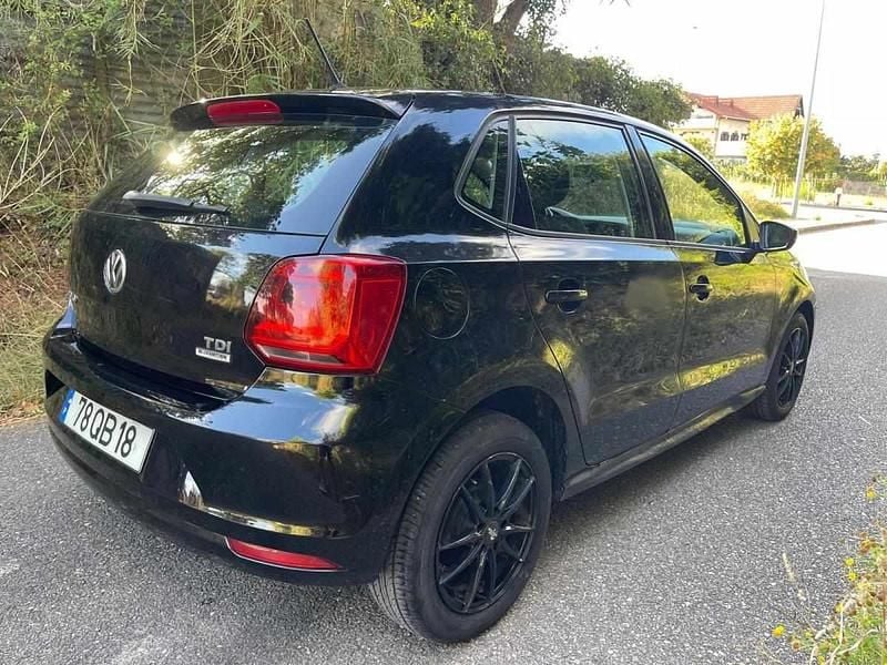 Usado VW Polo Trendline 75 HP (55 kW) 2015 Preto Citadino