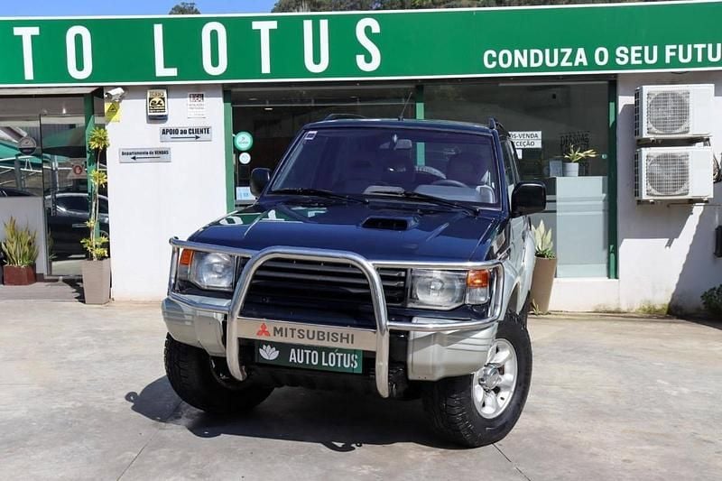 Azul Usado 1994 Mitsubishi Pajero SUV | € 12.000 - Imagem 1/4