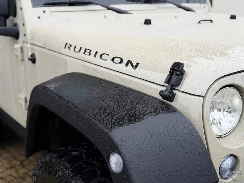 Usado Jeep Wrangler Rubicon 177 HP (130 kW) 2007 Bege SUV
