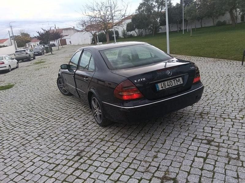 Usado Mercedes E270 177 HP (130 kW) 2002 Sedan
