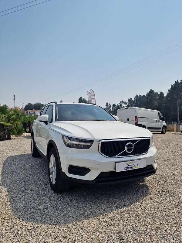Usado Volvo XC40 150 HP (110 kW) 2019 Branco SUV