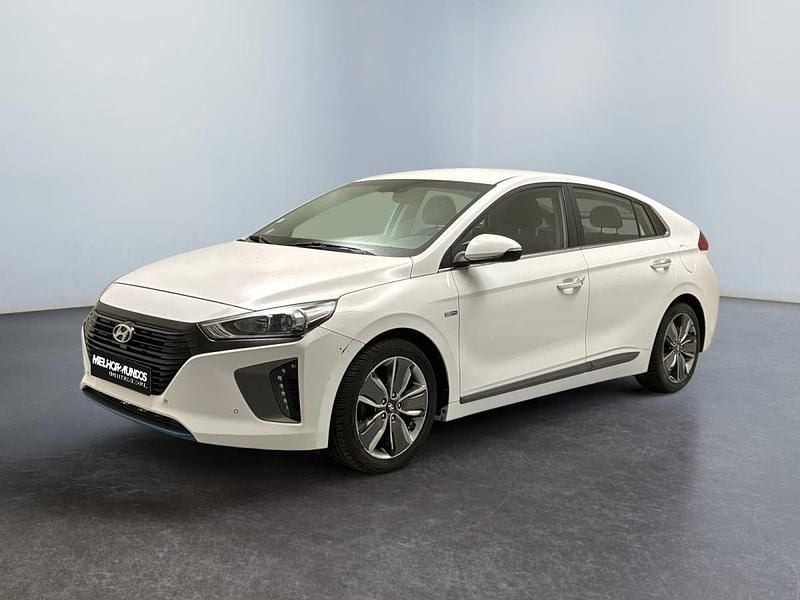 Branco Usado 2017 Hyundai Ioniq Citadino | € 15.750 (Preço justo) - Imagem 1/4