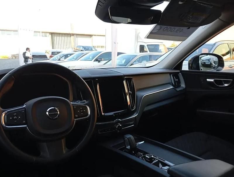 Usado Volvo XC60 Core 197 HP (144 kW) 2024 Preto SUV