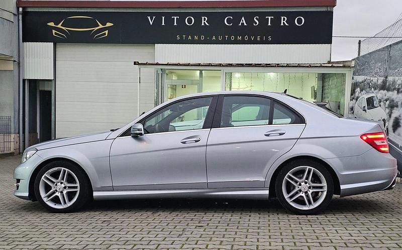 Usado Mercedes C250 Avantgarde 204 HP (150 kW) 2013 Cinza Sedan