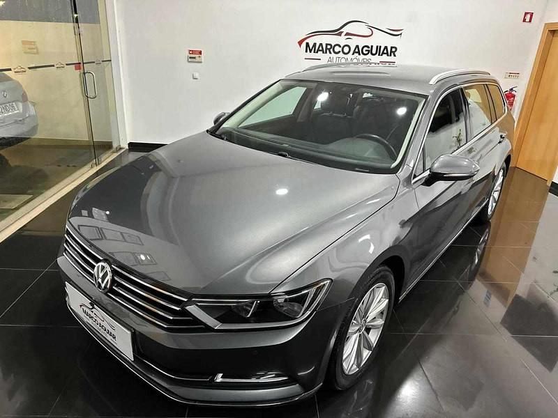 Cinzento Usado 2015 VW Passat Carrinha | € 18.900 - Imagem 1/4