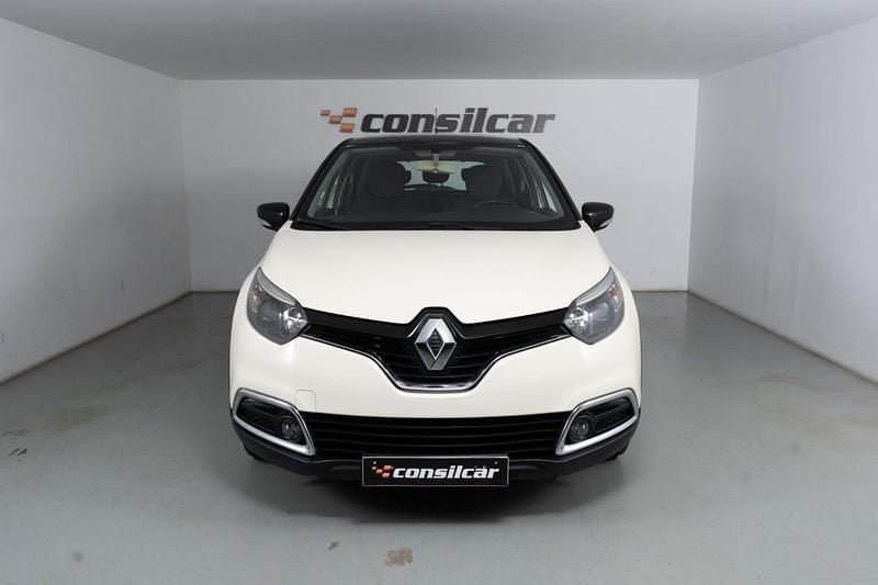 Usado Renault Captur Expression 90 HP (66 kW) 2016 Branco SUV