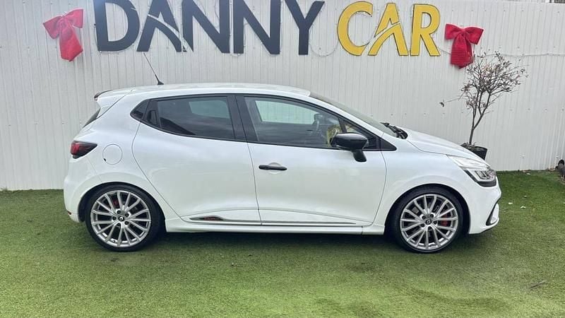 Usado Renault Clio IV 220 HP (161 kW) 2017 Branco