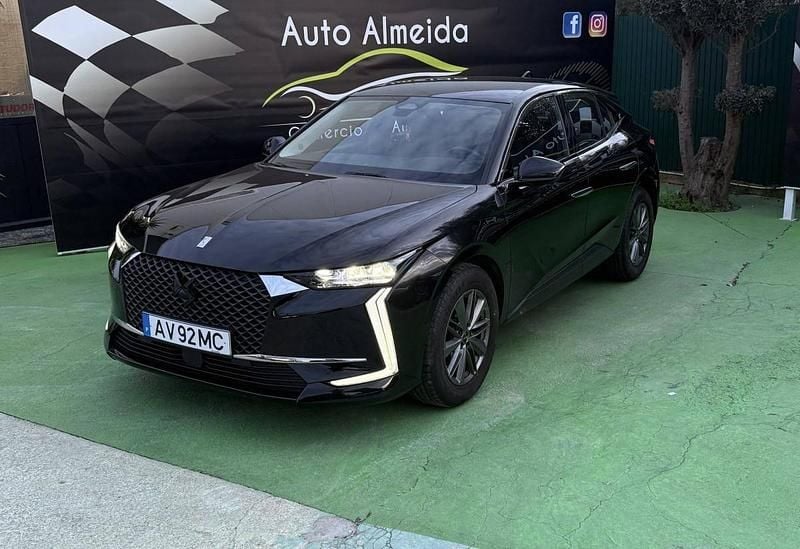 Usado DS Automobiles DS4 Trocadero 130 HP (95 kW) 2022 Preto
