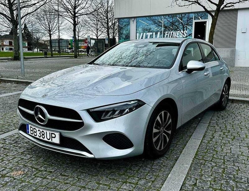 Usado 2023 Mercedes A200 Sedan | € 27.000 (Bom preço) - Imagem 1/4