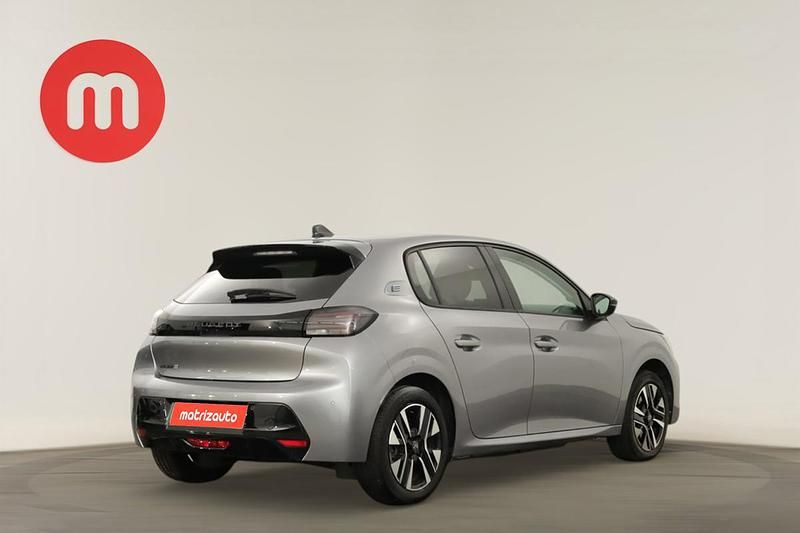 Usado Peugeot e-208 Allure 114 kW (156 HP) 2025 Citadino