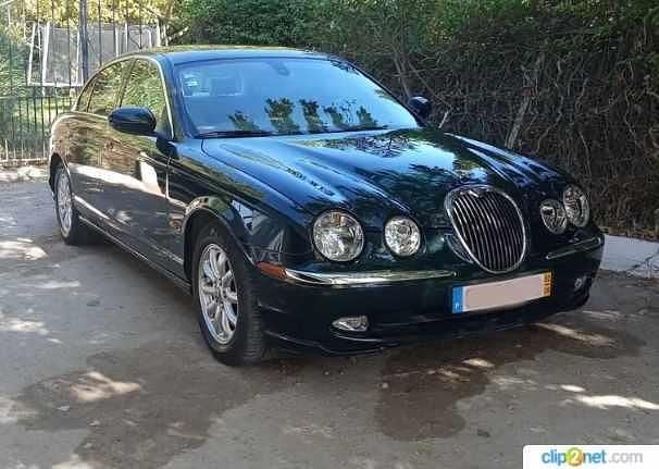 Verde Usado 2002 Jaguar S-Type S Sedan | € 10.000 - Imagem 1/4