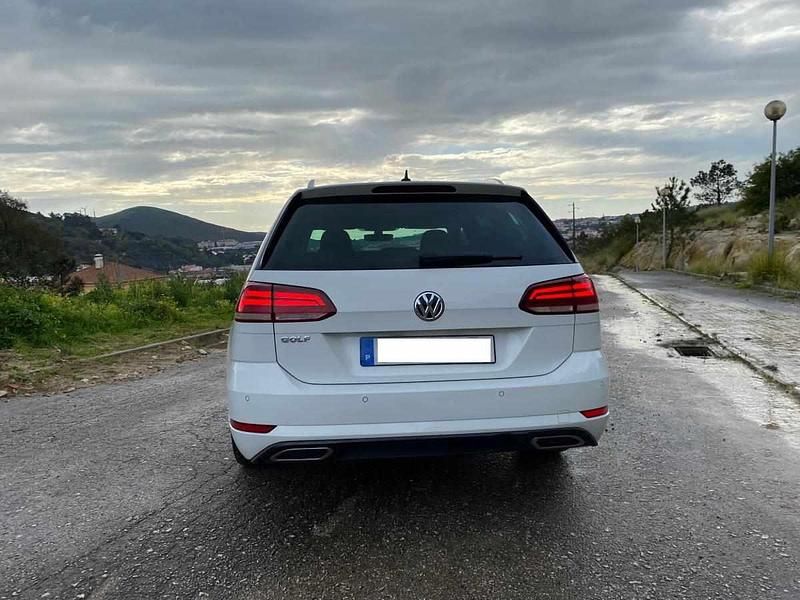 Usado VW Golf VII 116 HP (85 kW) 2020 Branco Carrinha